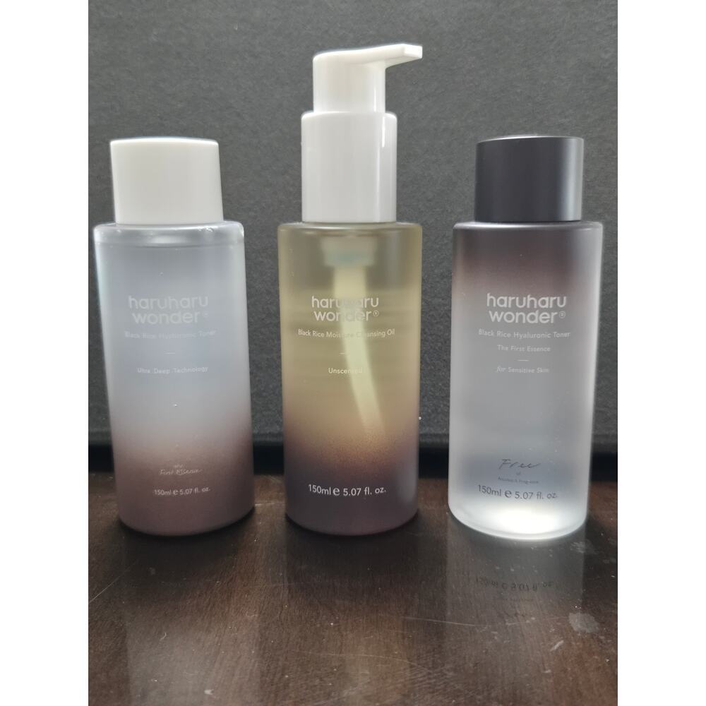 Haruharu Wonder Black Rice Hyaluronic Toner and Cleansing Oil Set K-Beauty